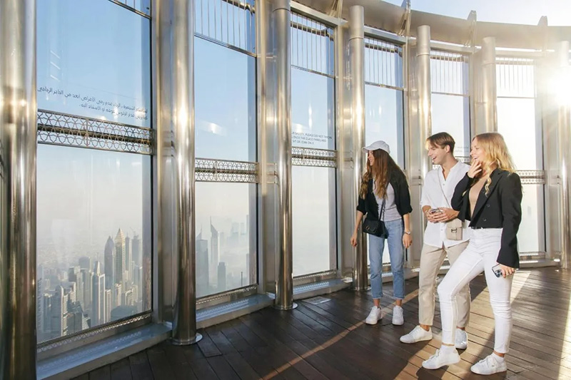 Burj Khalifa: Discover Dubai from the 124th and 125th Floors