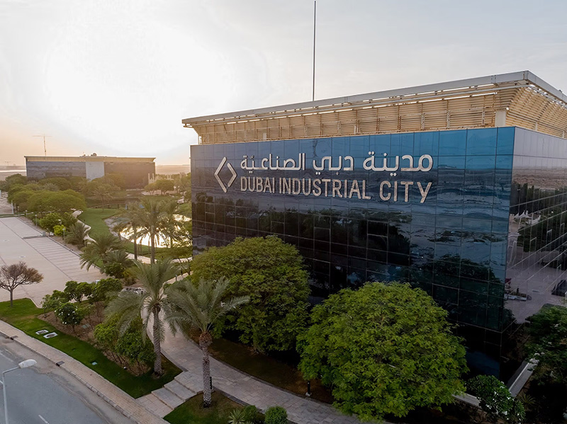 دبي الصناعية… تنويع وصناعة المستقبل