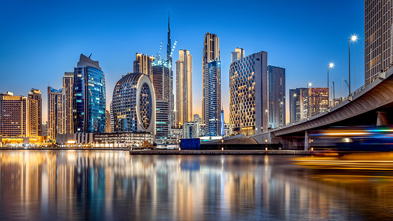 دبي تُطلق تطبيق “التزام” لتعزيز مكانتها كأنظف مدينة في العالم